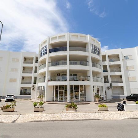 Spaceful Apartment In Albufeira Dış mekan fotoğraf