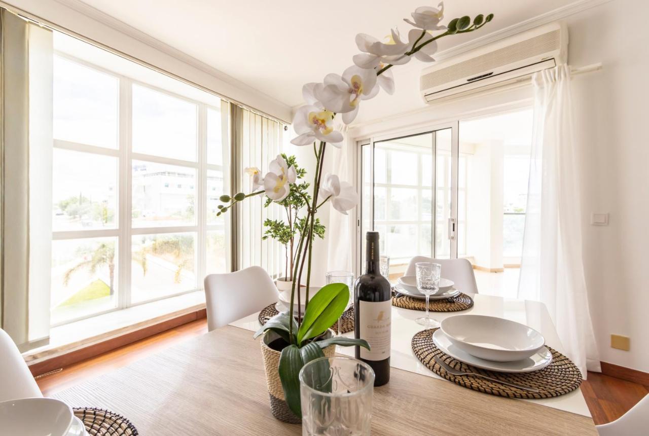 Spaceful Apartment In Albufeira Dış mekan fotoğraf