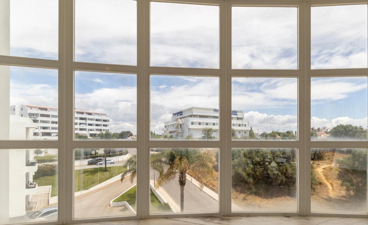 Spaceful Apartment In Albufeira Dış mekan fotoğraf